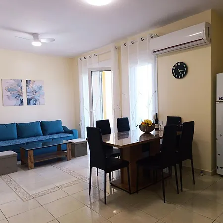 Irini Apartment *
